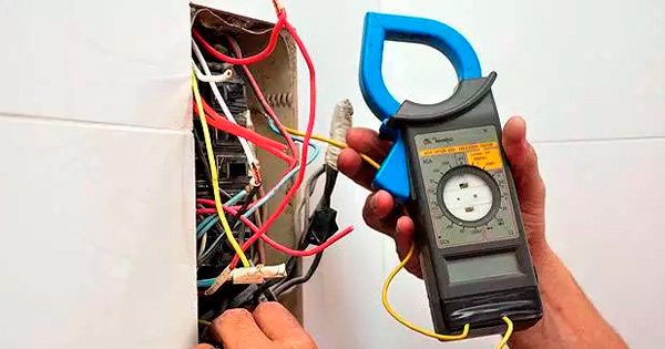 principais indicios da fuga de corrente elétrica residencial, comercial ou industrial